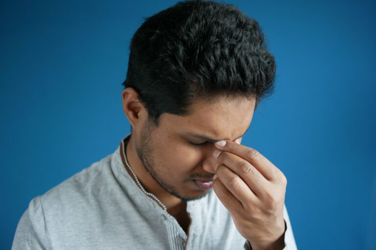 सिरदर्द हटाने के 5 असरदार तरीके और घरेलू नुस्खे